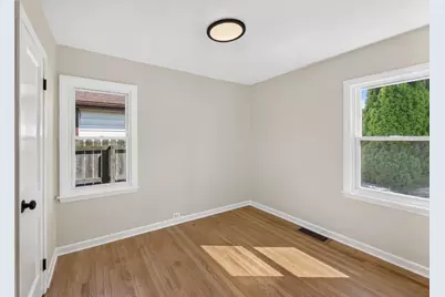 8426 Gordon Drive, Highland, IN 46322 - Photo 12