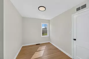 8426 Gordon Dr, Highland, IN 46322 - Photo 14