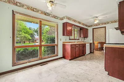 1436 W 94th Avenue, Crown Point, IN 46307 - Photo 2