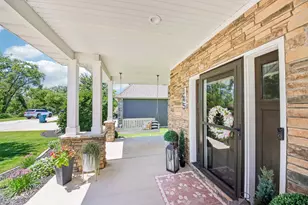 145 Ridgeview Dr, Valparaiso, IN 46385 - Photo 2