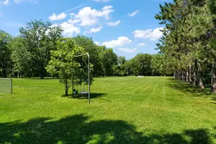 81 E Division Rd, Valparaiso, IN 46383 - Photo 34