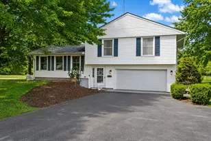 81 E Division Rd, Valparaiso, IN 46383 - Photo 2