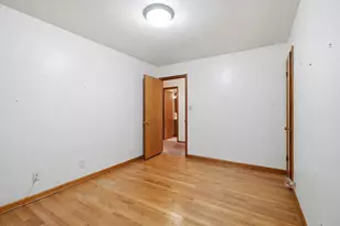 748 N Jay St, Griffith, IN 46319 - Photo 12