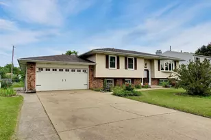 6712 Old Porter Rd, Portage, IN 46368 - Photo 2