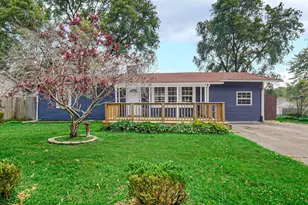 2933 W 38th Pl, Hobart, IN 46342 - Photo 1