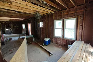 834 E 41st Ave, Gary, IN 46409 - Photo 8