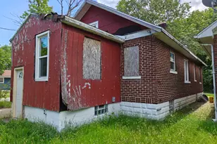 834 E 41st Ave, Gary, IN 46409 - Photo 4