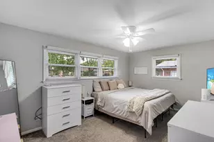 8340 Cottage Grove Pl, Highland, IN 46322 - Photo 10