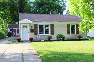 1203 6th St, La Porte, IN 46350 - Photo 2