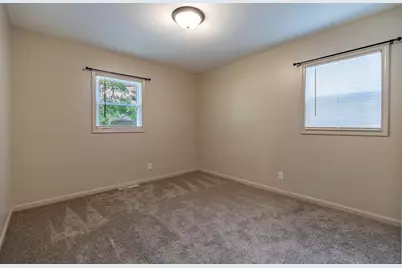 834 S Cline Avenue, Griffith, IN 46319 - Photo 14