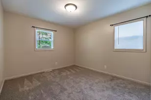 834 S Cline Ave, Griffith, IN 46319 - Photo 14