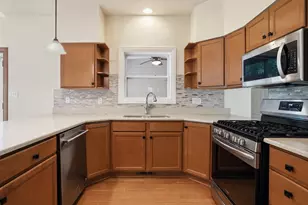597 O'Hagan Dr, Crown Point, IN 46307 - Photo 8