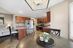 518 Golden Rain Ct, Demotte, IN 46310 - Photo 20