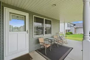 320 Ironwood St NW, Demotte, IN 46310 - Photo 6