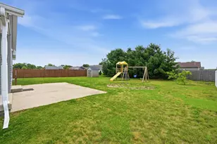320 Ironwood St NW, Demotte, IN 46310 - Photo 4