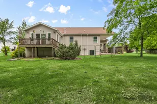 525 S Filbert St, New Carlisle, IN 46552 - Photo 2
