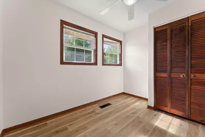 8124 Sycamore Avenue, Highland, IN 46322 - Photo 10