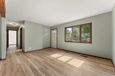 8124 Sycamore Avenue, Highland, IN 46322 - Photo 6