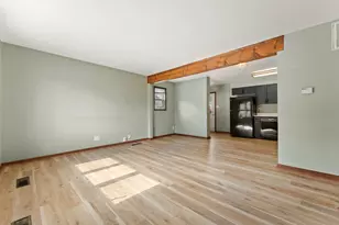 8124 Sycamore Ave, Highland, IN 46322 - Photo 4