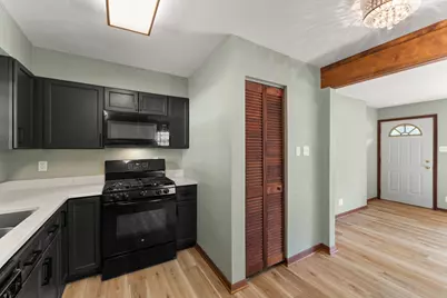 8124 Sycamore Avenue, Highland, IN 46322 - Photo 8