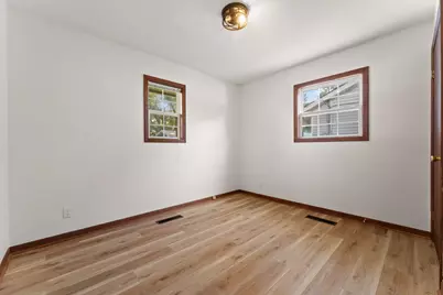 8124 Sycamore Avenue, Highland, IN 46322 - Photo 12