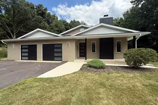 1811 N Country Ln, Michigan City, IN 46360 - Photo 32
