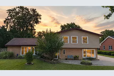8205 Oakwood Avenue, Munster, IN 46321 - Photo 1