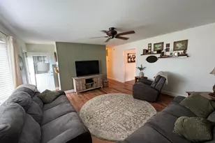 102 Beech Ct, Hebron, IN 46341 - Photo 8