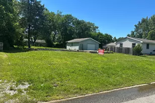 764 Acadia Rd, Valparaiso, IN 46385 - Photo 1