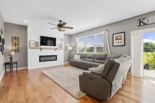 11126 N 1000 W, Demotte, IN 46310 - Photo 6
