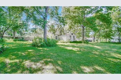 112 W 13th Street, La Porte, IN 46350 - Photo 18