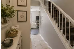 346 Fox Trail Ct, Hobart, IN 46342 - Photo 2