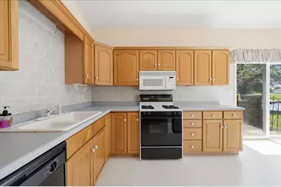 1582 Lilac Court, Hobart, IN 46342 - Photo 6