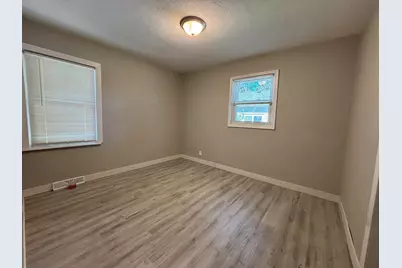 1815 E 28th Avenue, Lake Station, IN 46405 - Photo 6