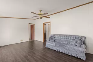 1351 E Colonial Dr, La Porte, IN 46350 - Photo 10