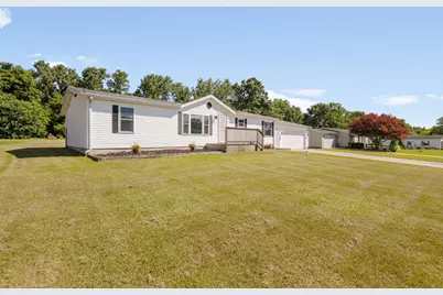 1351 E Colonial Drive, La Porte, IN 46350 - Photo 2