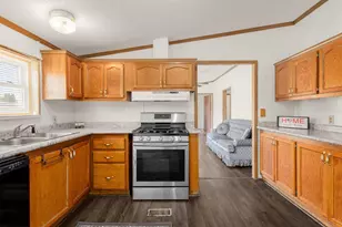 1351 E Colonial Dr, La Porte, IN 46350 - Photo 12