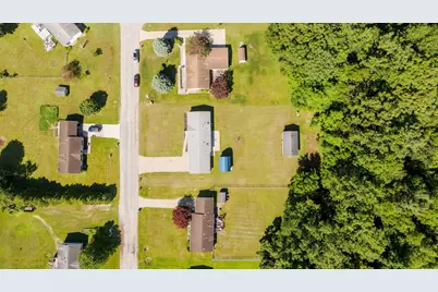 1351 E Colonial Drive, La Porte, IN 46350 - Photo 34
