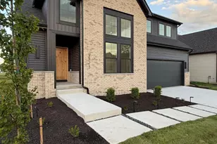 9523 Hook St, Highland, IN 46322 - Photo 2