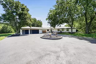 6185 E 107th Pl, Crown Point, IN 46307 - Photo 8