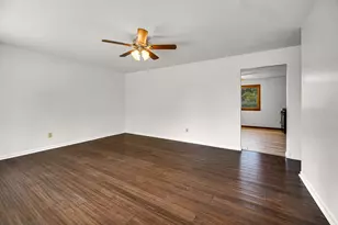 433 Nantucket Rd, Valparaiso, IN 46385 - Photo 6