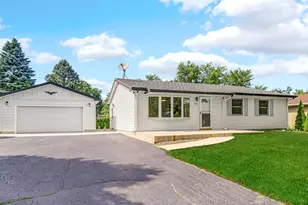 433 Nantucket Rd, Valparaiso, IN 46385 - Photo 2