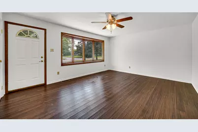 433 Nantucket Road, Valparaiso, IN 46385 - Photo 4