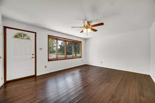 433 Nantucket Rd, Valparaiso, IN 46385 - Photo 4