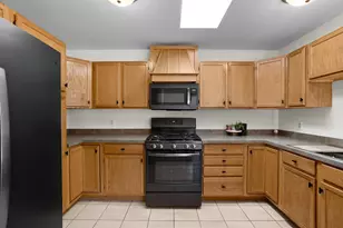 315 Valley Ct, Lowell, IN 46356 - Photo 10