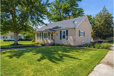 110 W Grove Street, Wheatfield, IN 46392 - Photo 2