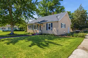 110 W Grove St, Wheatfield, IN 46392 - Photo 2