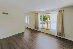 4601 Bedford Rd, Valparaiso, IN 46383 - Photo 10
