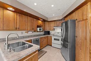 827 Kenmare Pkwy, Crown Point, IN 46307 - Photo 14