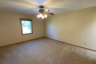 303 Pinehurst Ct E, Valparaiso, IN 46383 - Photo 26